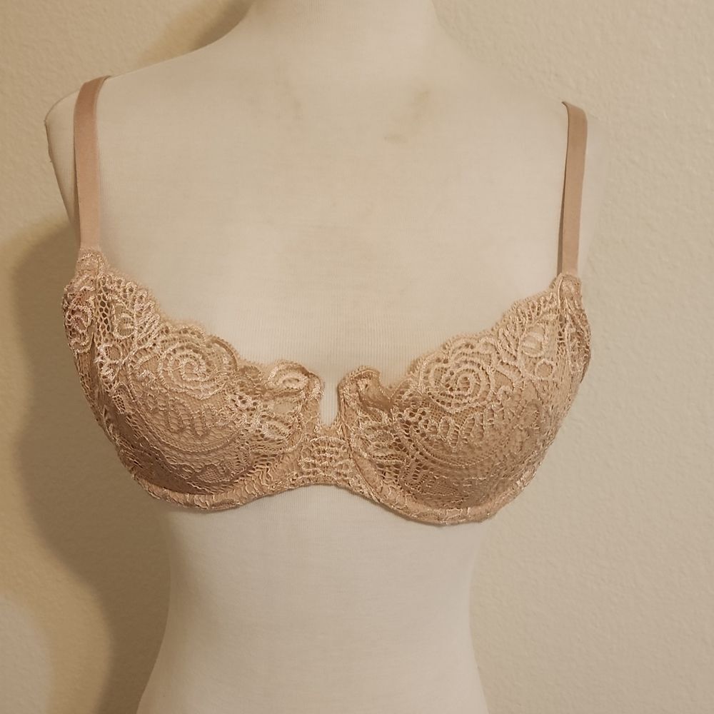 Very sexy Victoria's secret bra size 34C‎